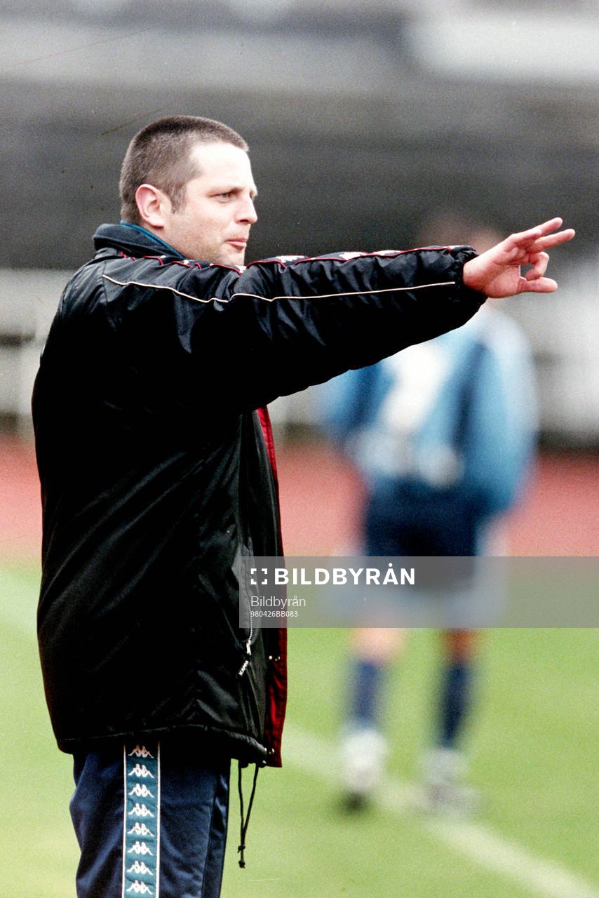 Fotboll, Div 1 Norra, Djurgården - Ludvika, 1-0: Jan Ferner, Tränare, Ludvika. 