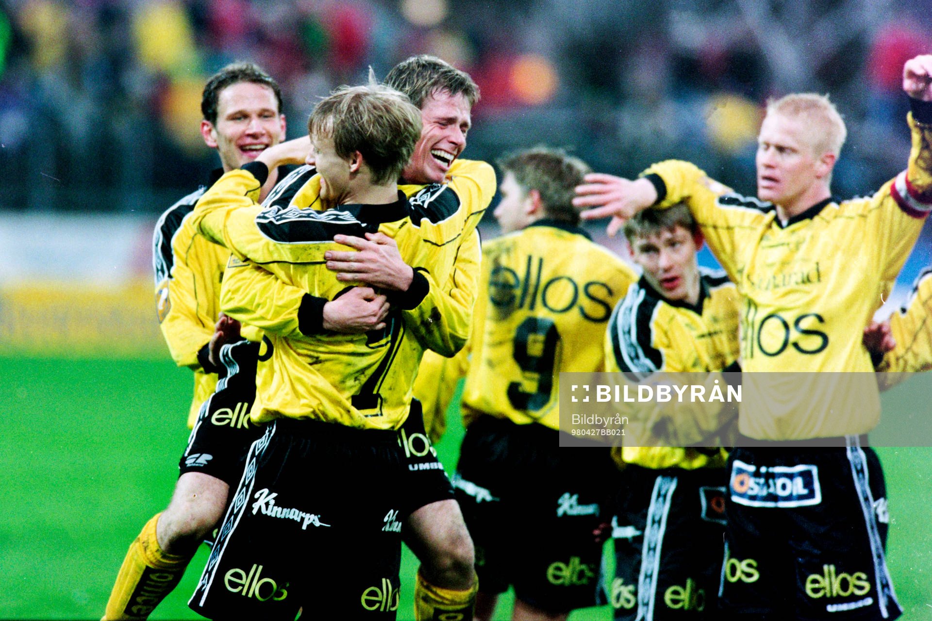 Fotboll, Allsvenskan, Elfsborg - Trelleborg, 1-1: Jubel i Elfsborg efter mål av Christer Mattiasson.