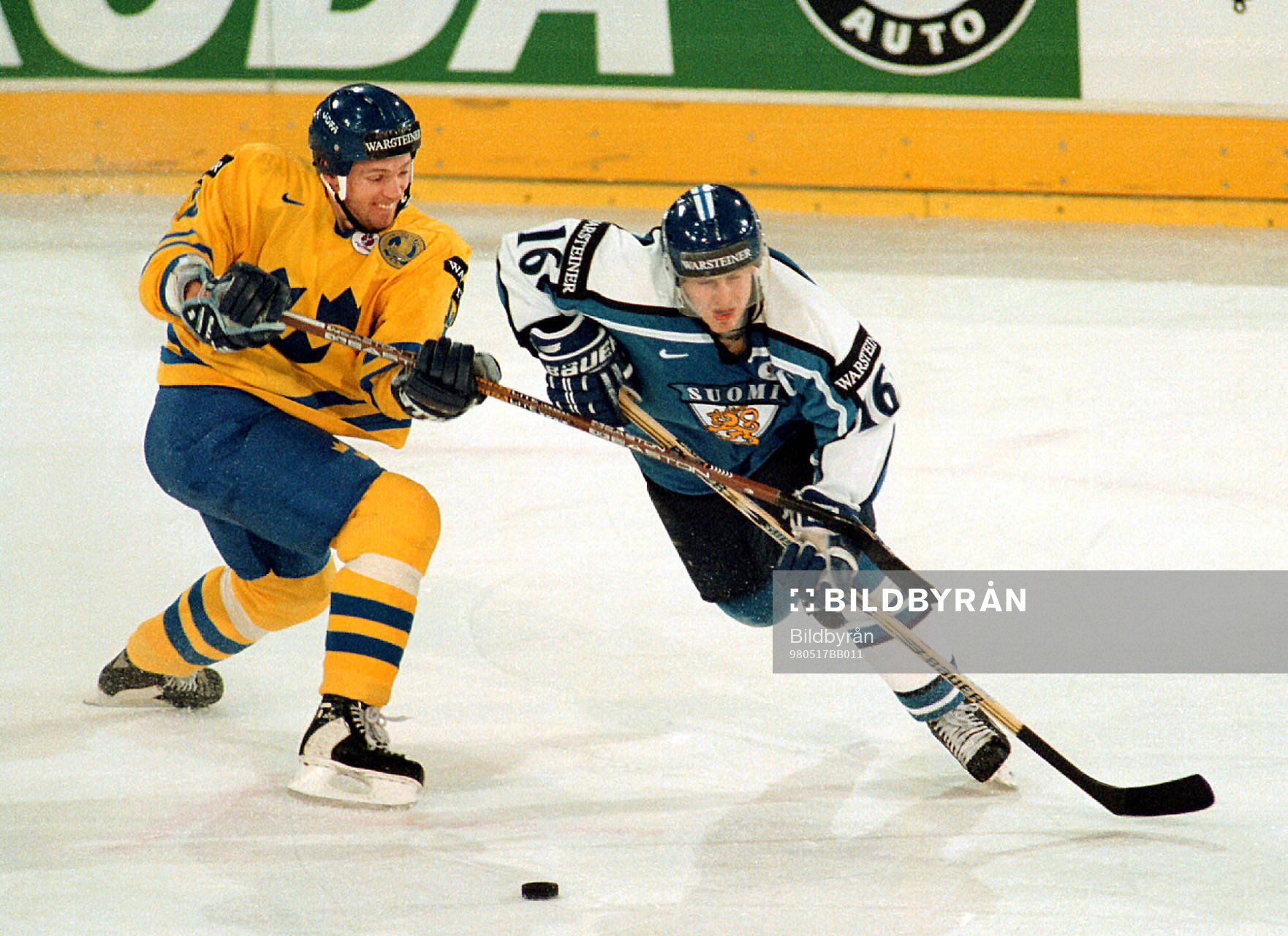 Sverige - Finland: Niclas Hävelid och Ville Peltonen