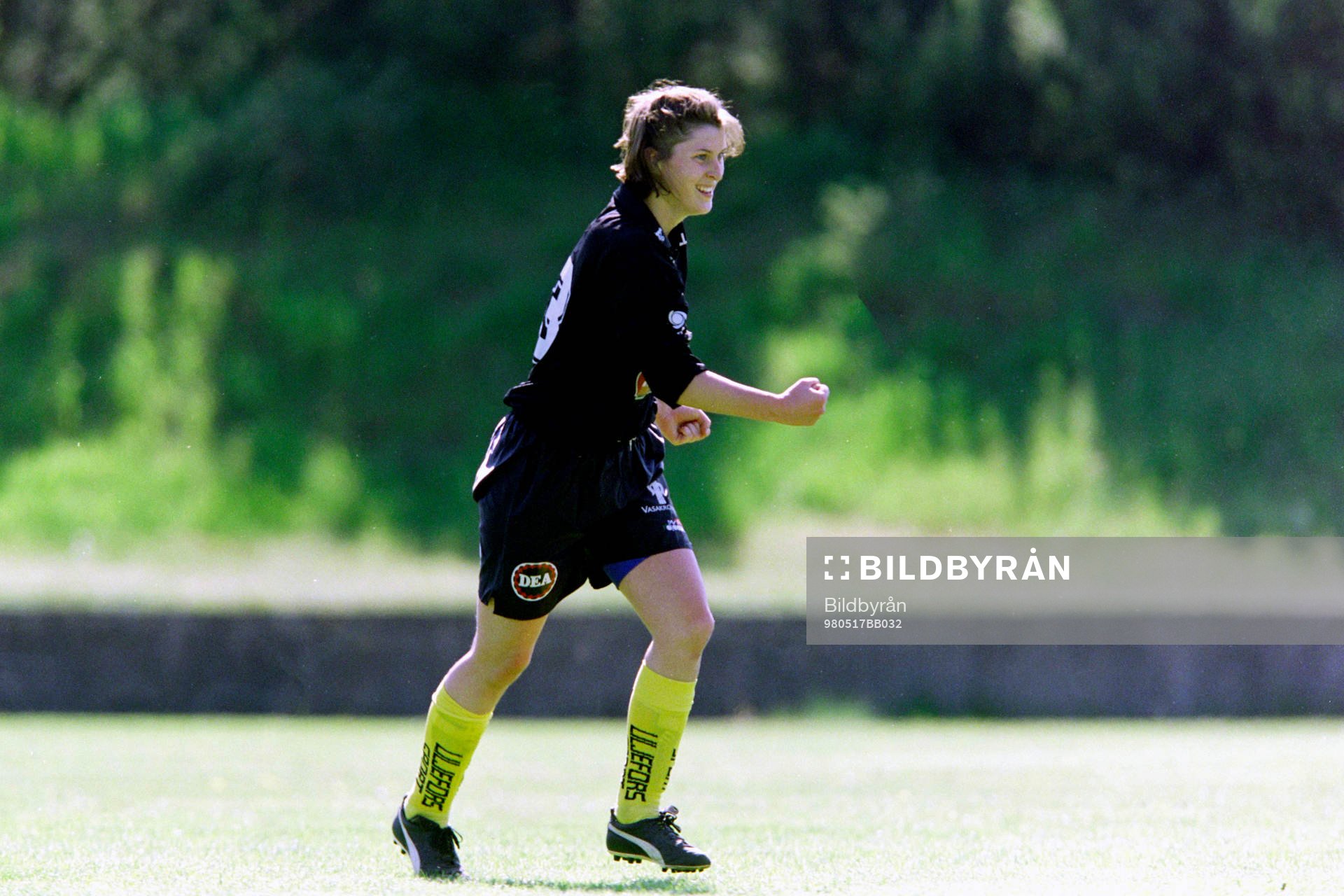 Fotboll, Damallsvenskan, Wä - Bälinge, 0-3: Lina Call, Bälinge jublar efter mål.