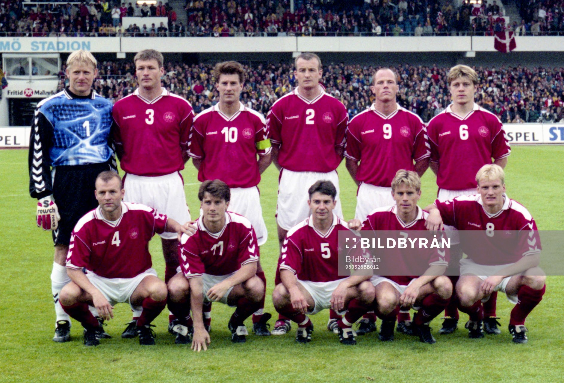 Bakre fr.v. Peter Schmeichel, Marc Rieper, Michael Laudrup,