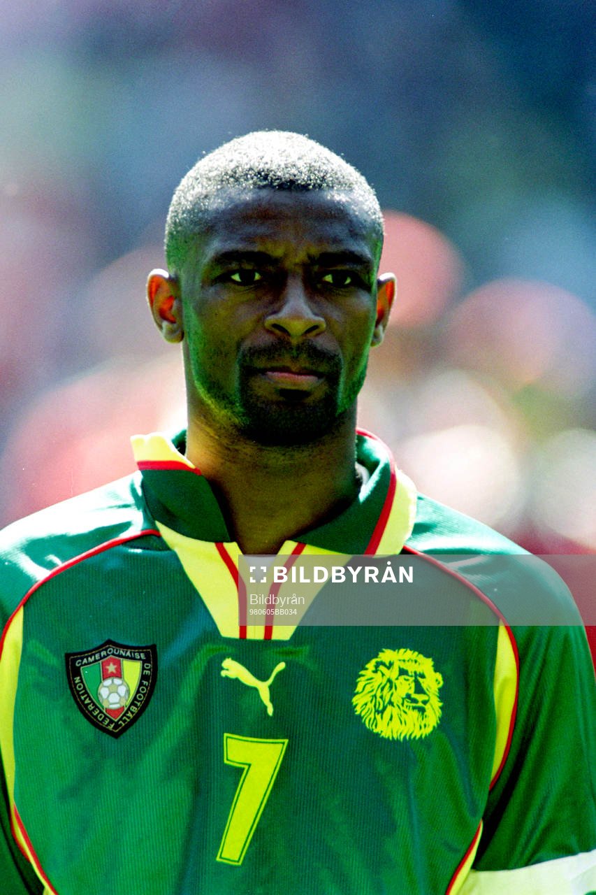 Fotboll, Danmark - Kamerun, 1-2: Francois Biyick, Kamerun, 