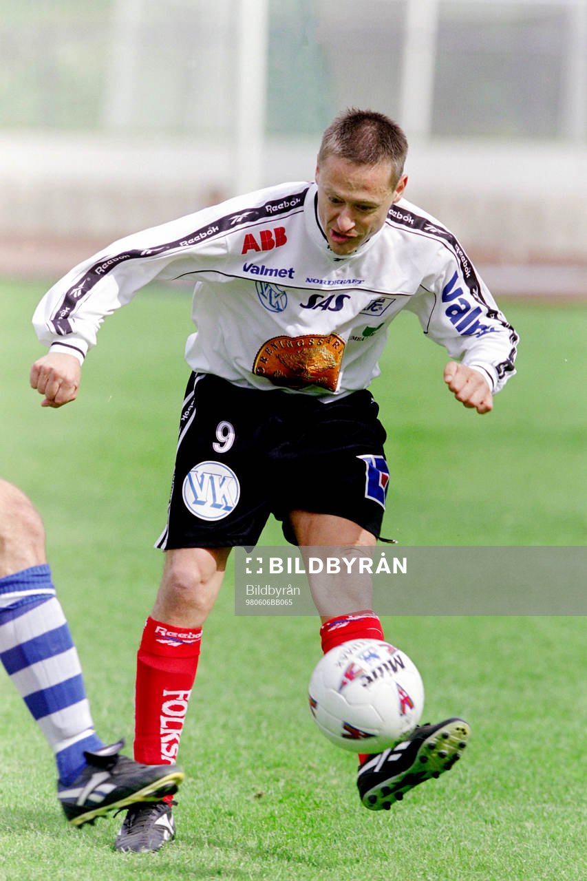 Fotboll, Div 1 Norra, Spårvägen - Umeå, 5-1: Krister Lundgren, Umeå.