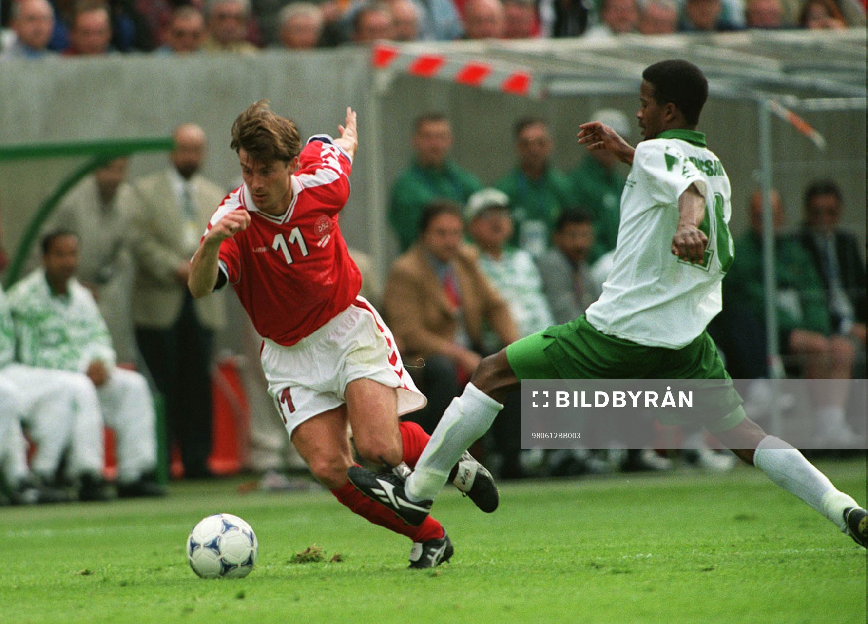 Brian Laudrup, Danmark och Khamis Al Owairan (Khamis