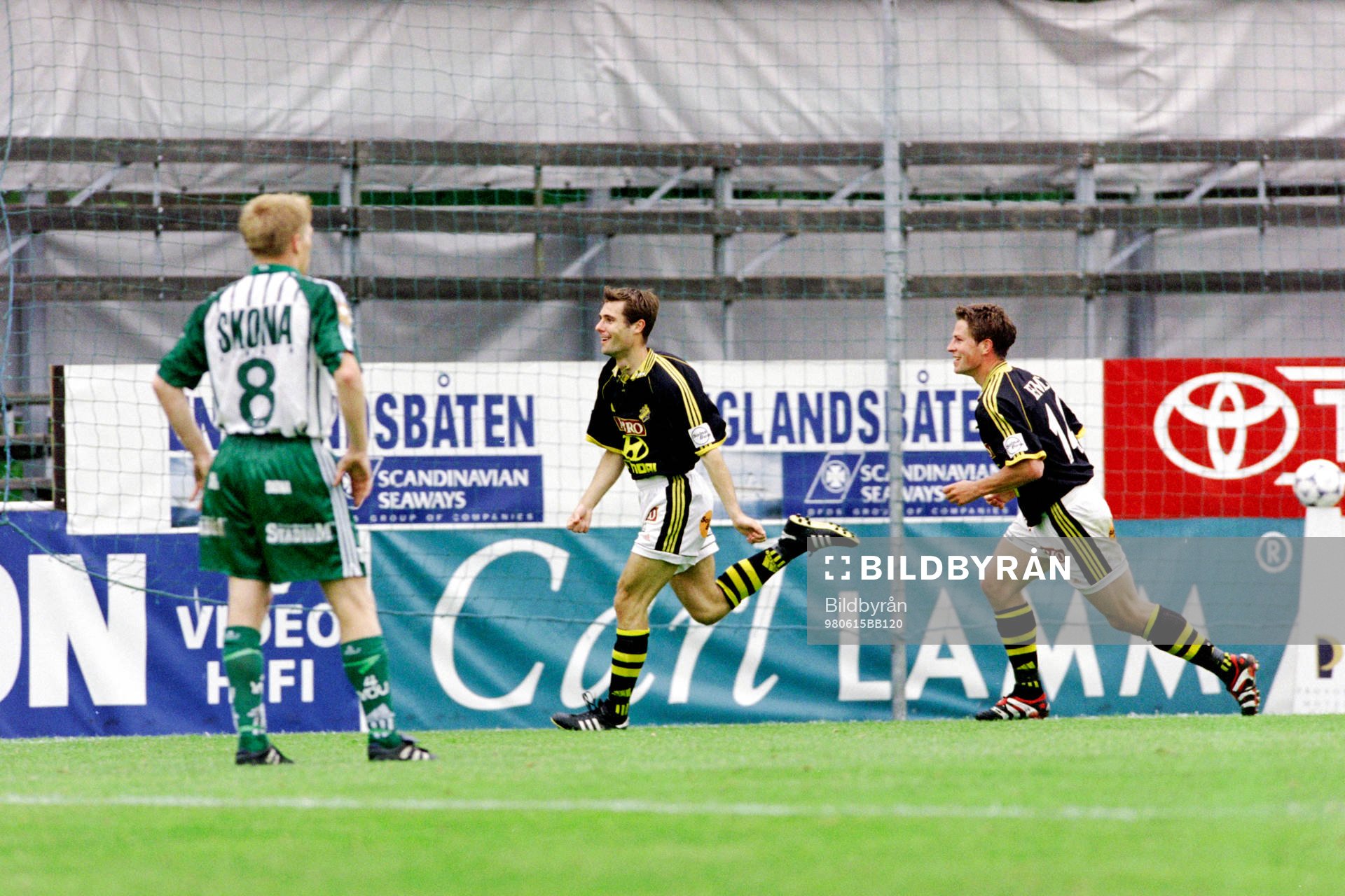 Fotboll, Allsvenskan, Västra Frölunda - AIK, 1-1: Marino Rahmberg, AIK jublar efter sitt mål.