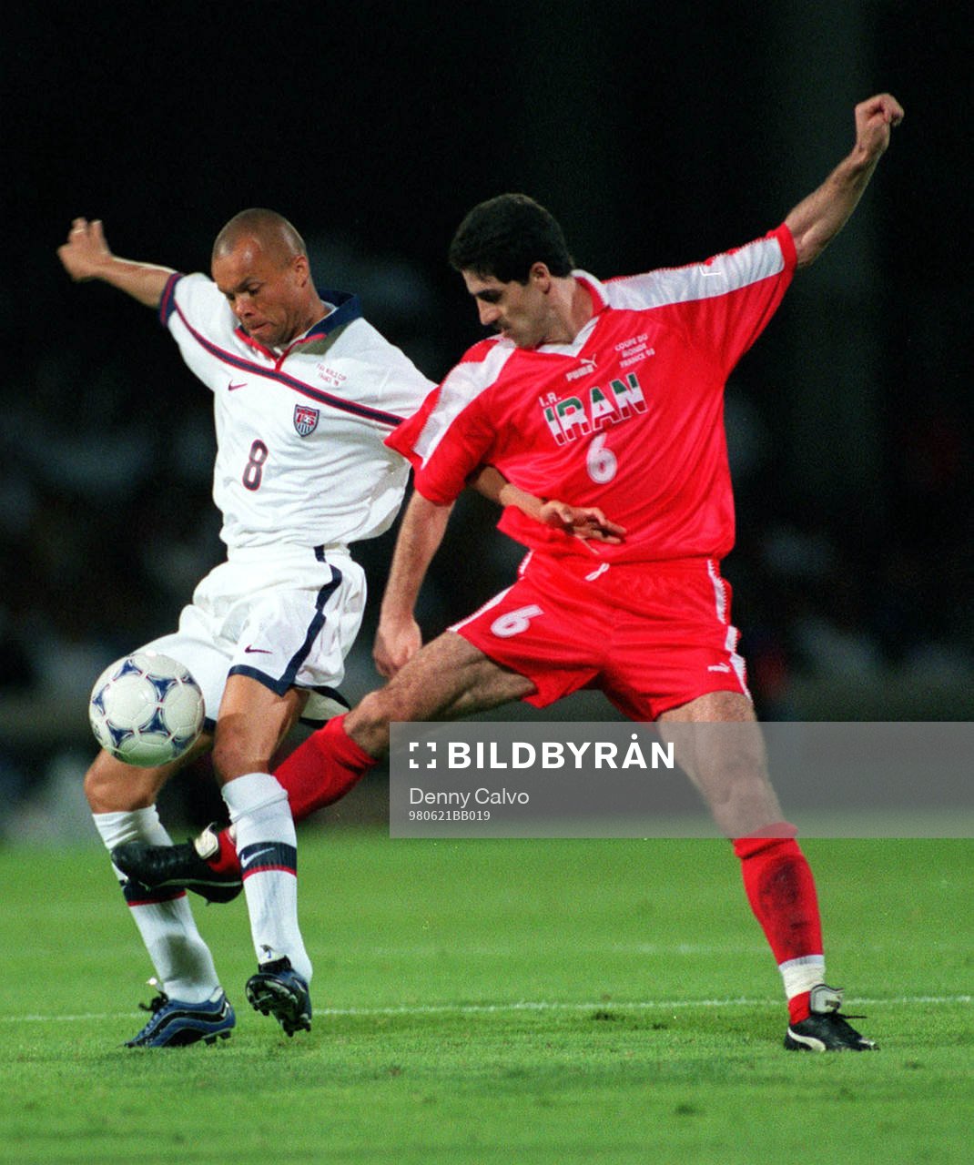 Fotboll, Ernie Stewart, USA och Karim Bagheri, Iran