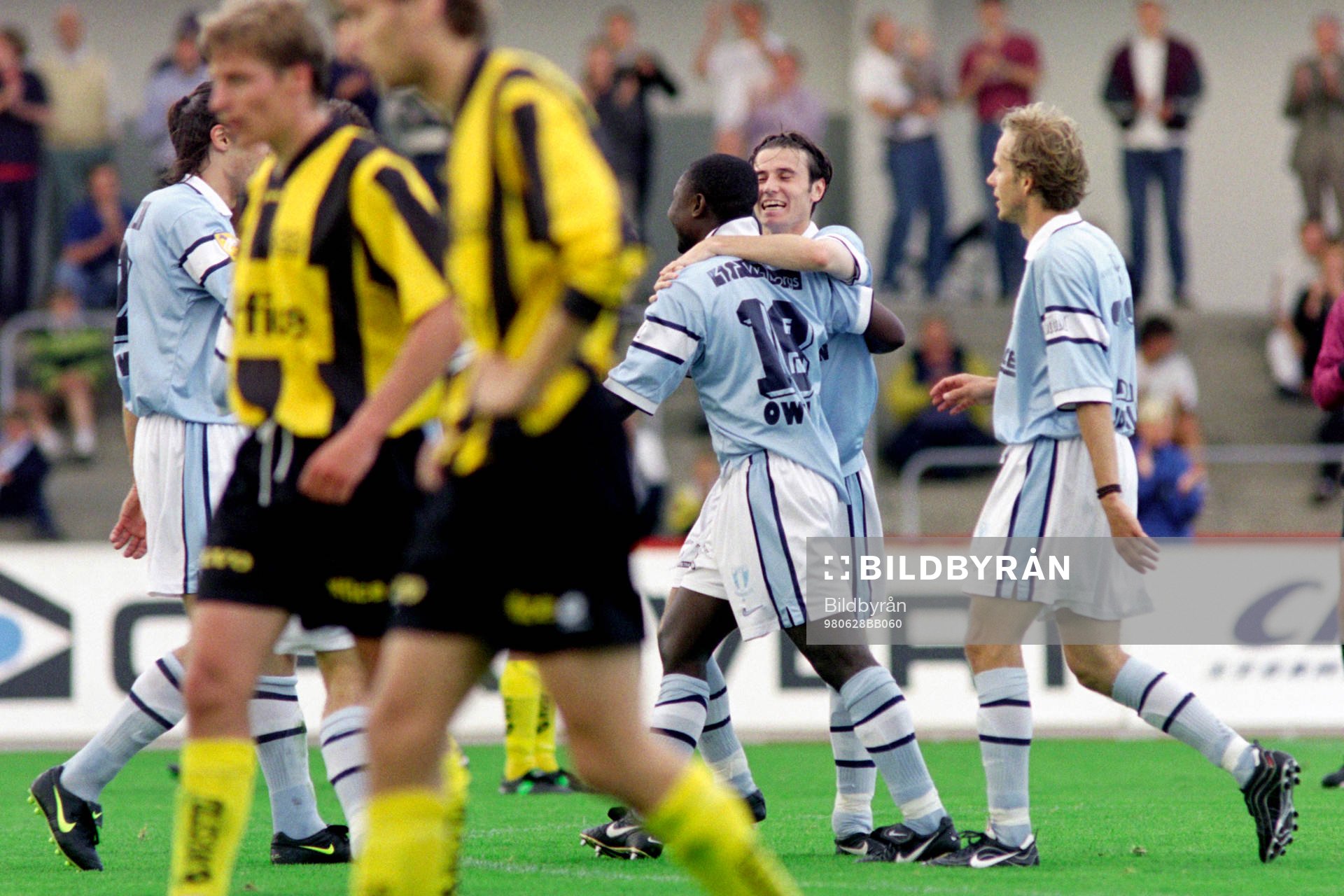 Yksel Osmanovski och Mike Owusu, Malmö jublar