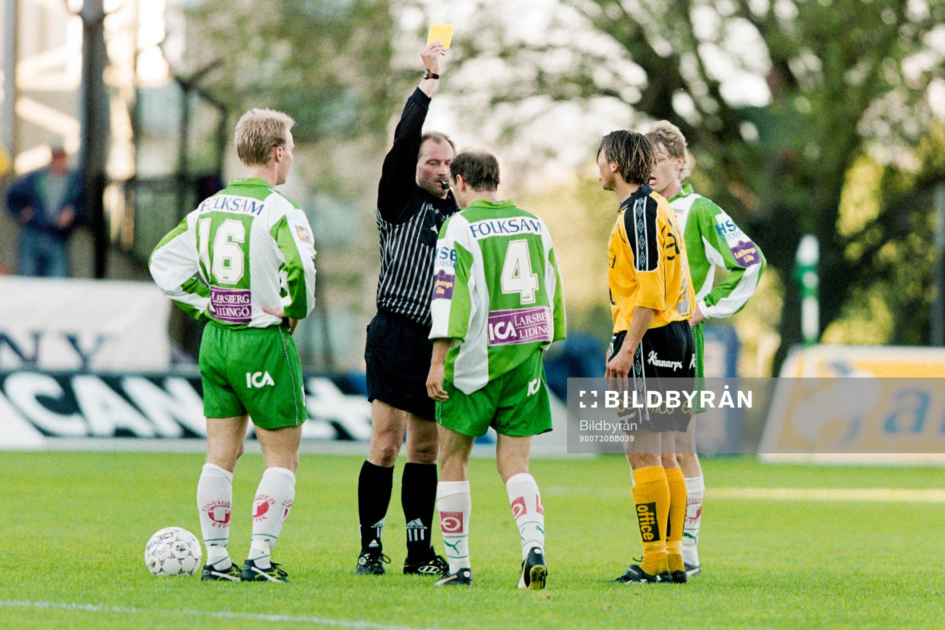 Domare Per-Olof Ståhl varnar hammarbys Peter Berggren