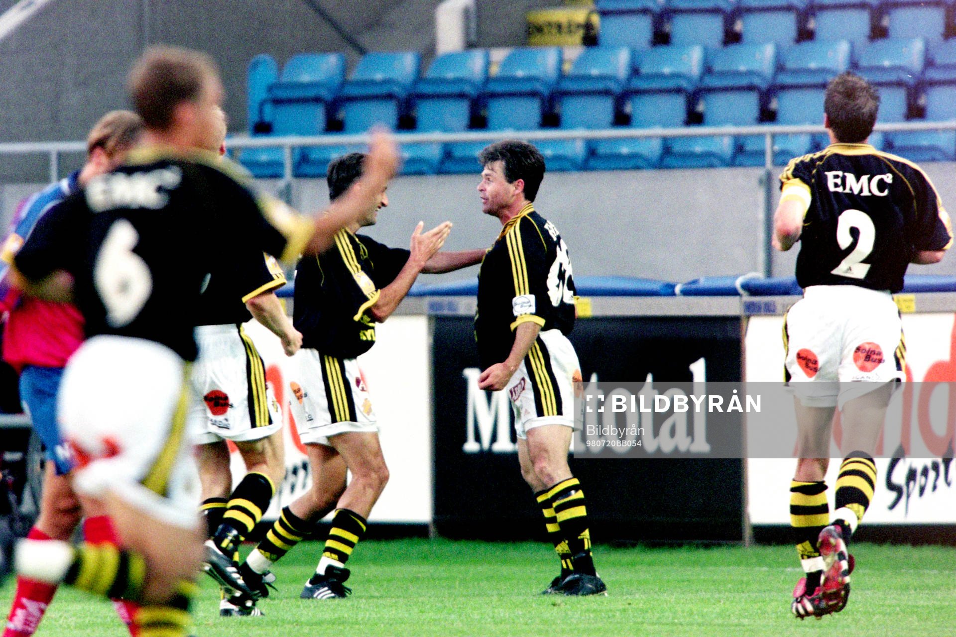 Nebojsa Novakovic och Anders Limpar, AIK jublar