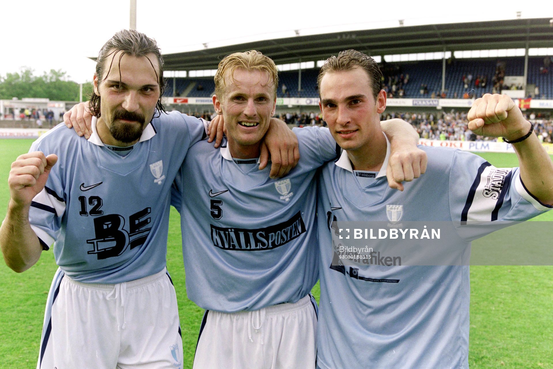 Fotboll, Allsvenskan, Malmö FF - IFK Göteborg, 3-1: Malmös målskyttar Dejan Pavlovic, Sverrir Sverrisson och Björn Engqvist jublar efter matchen.