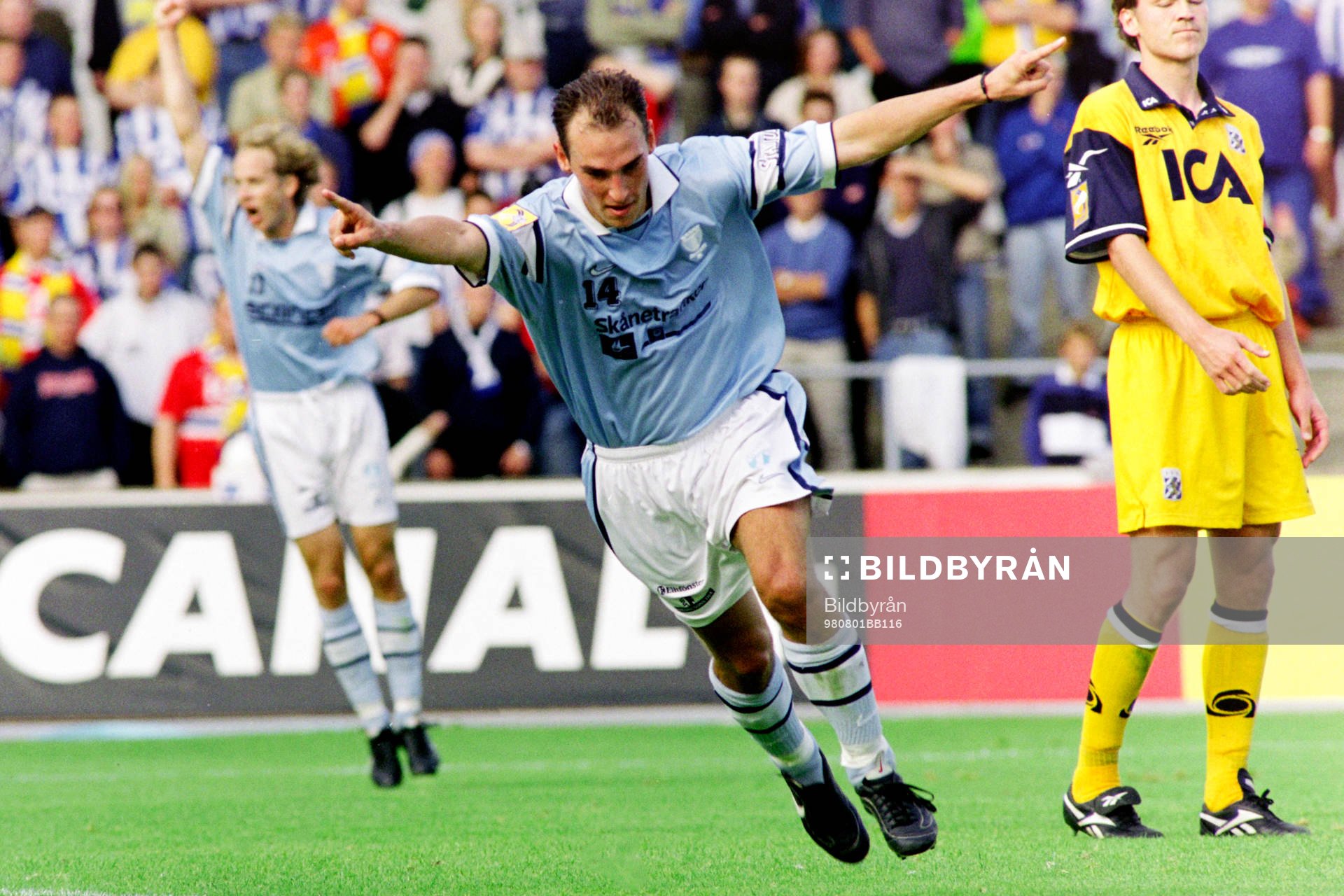 Fotboll, Allsvenskan, Malmö FF - IFK Göteborg, 3-1: Björn Enqvist, Malmö jublar efter sitt mål.