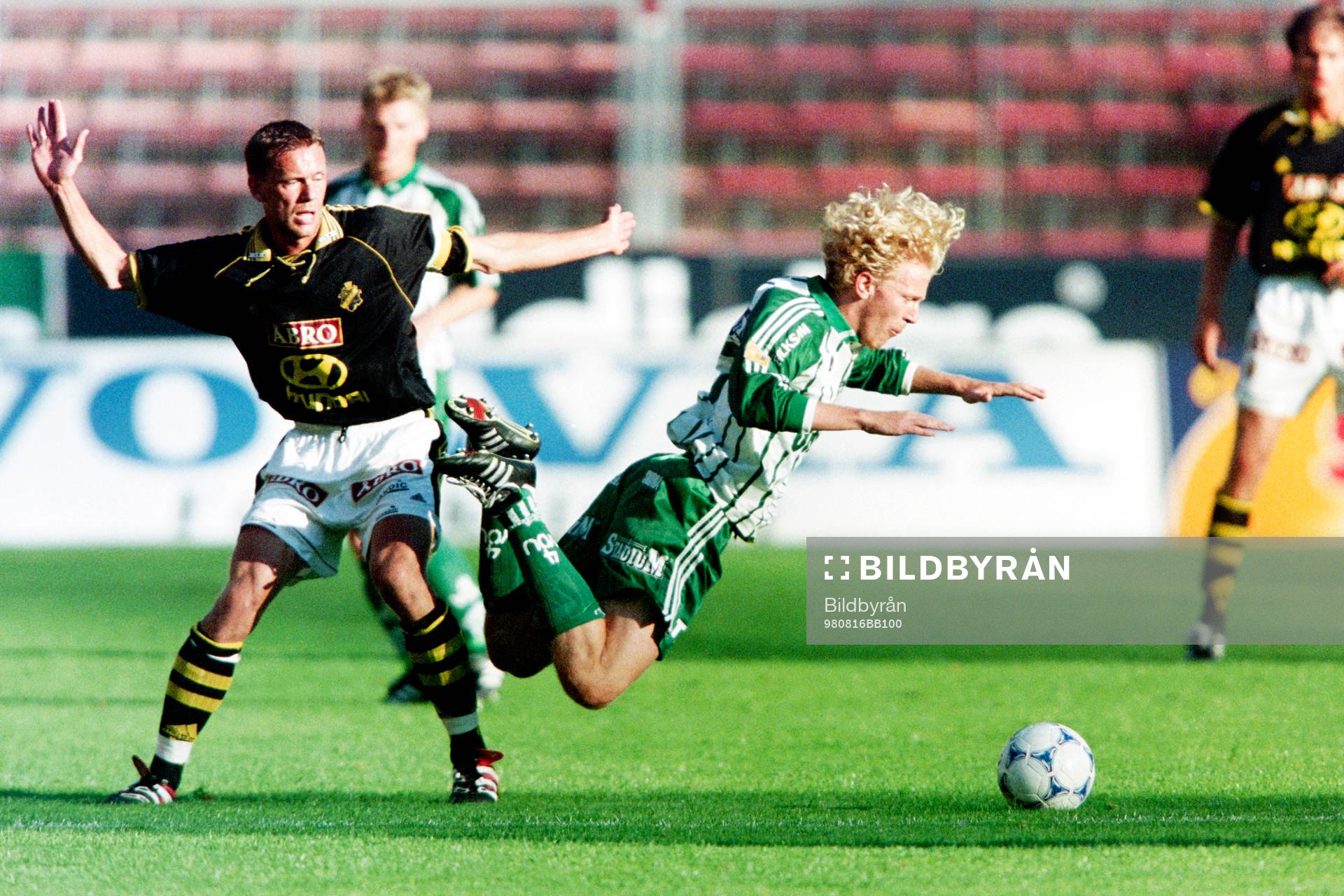 Krister Nordin, AIK stoppar frölundas Gustaf Andersson