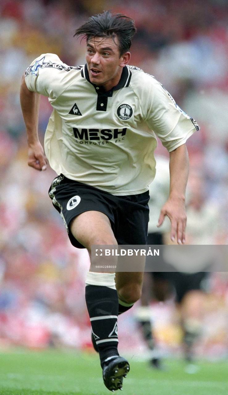 Steve Jones, Charlton Athletic