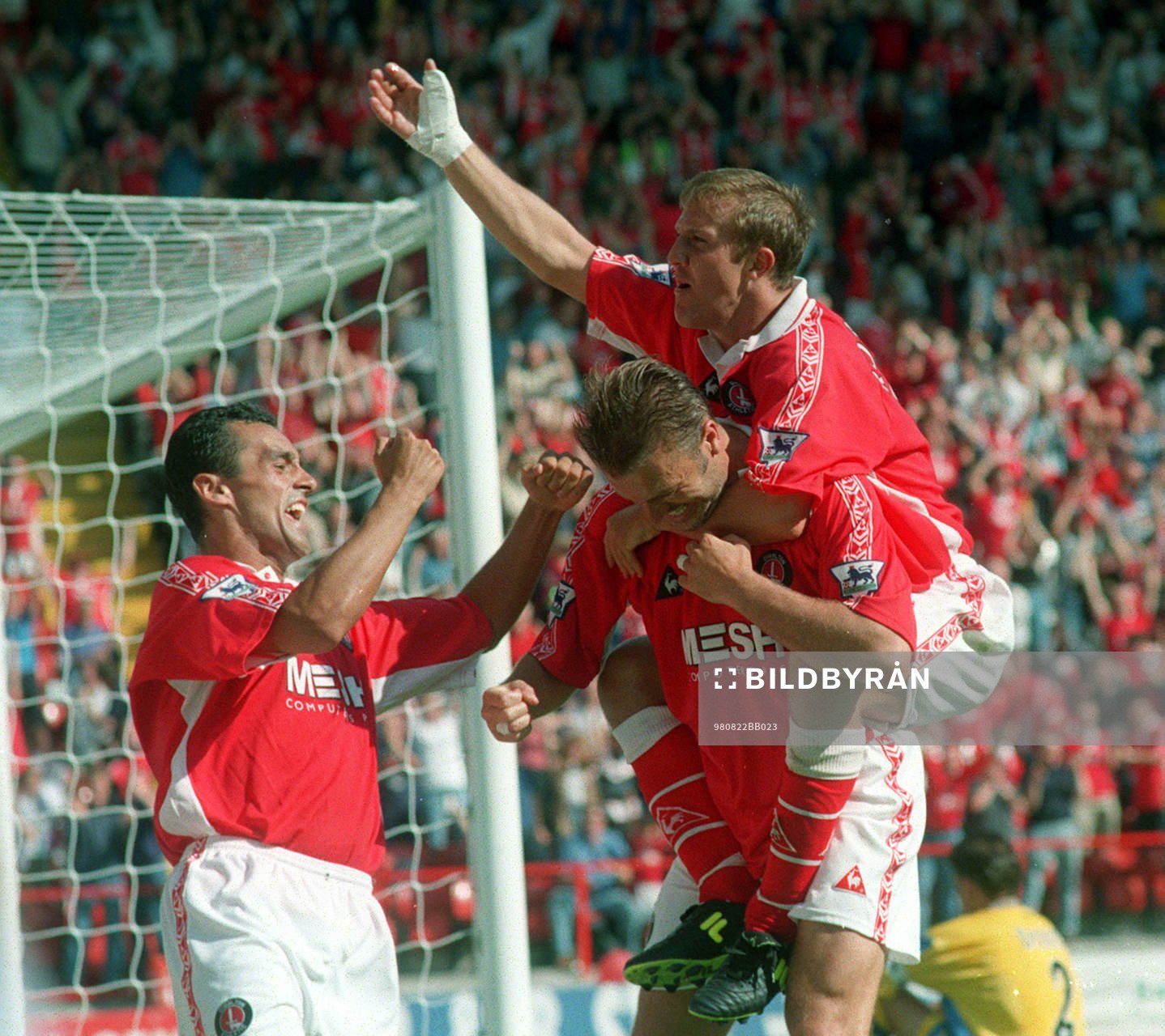 Neil Redfearn, Clive Mendonca och John Robinson (på ryggen)