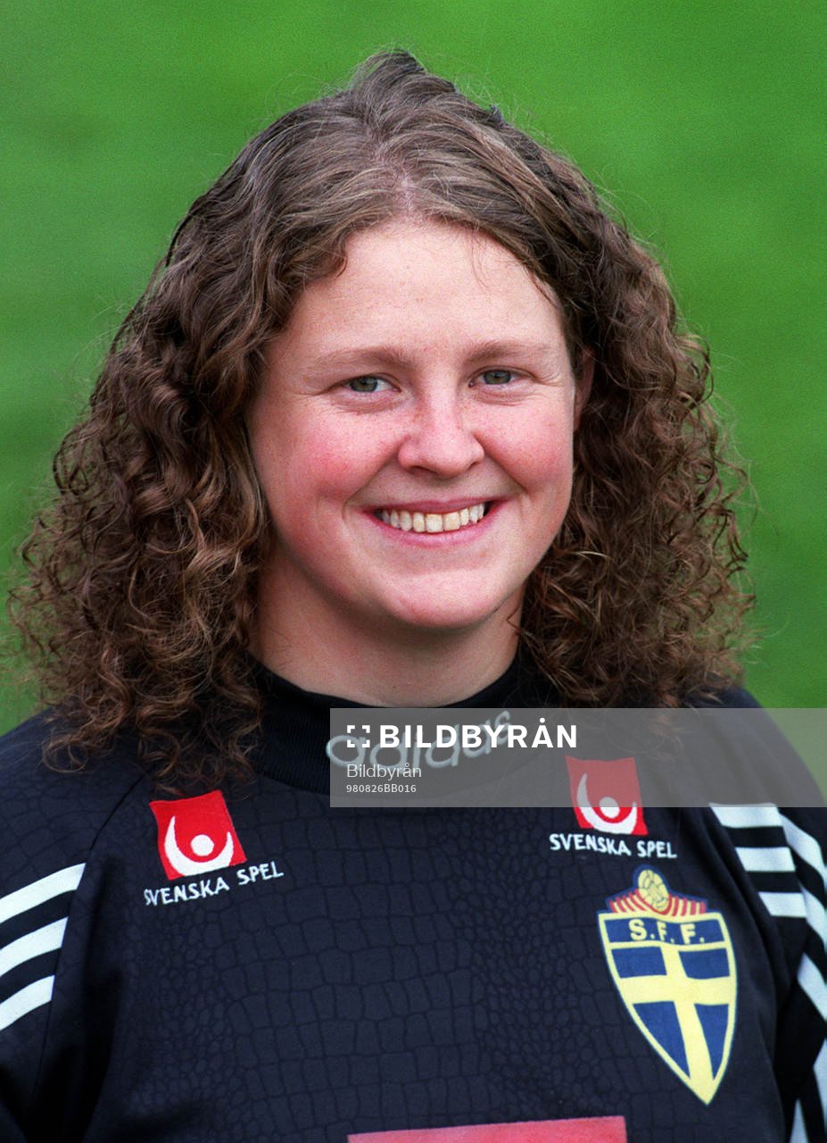 Eva Larsson, Sverige
