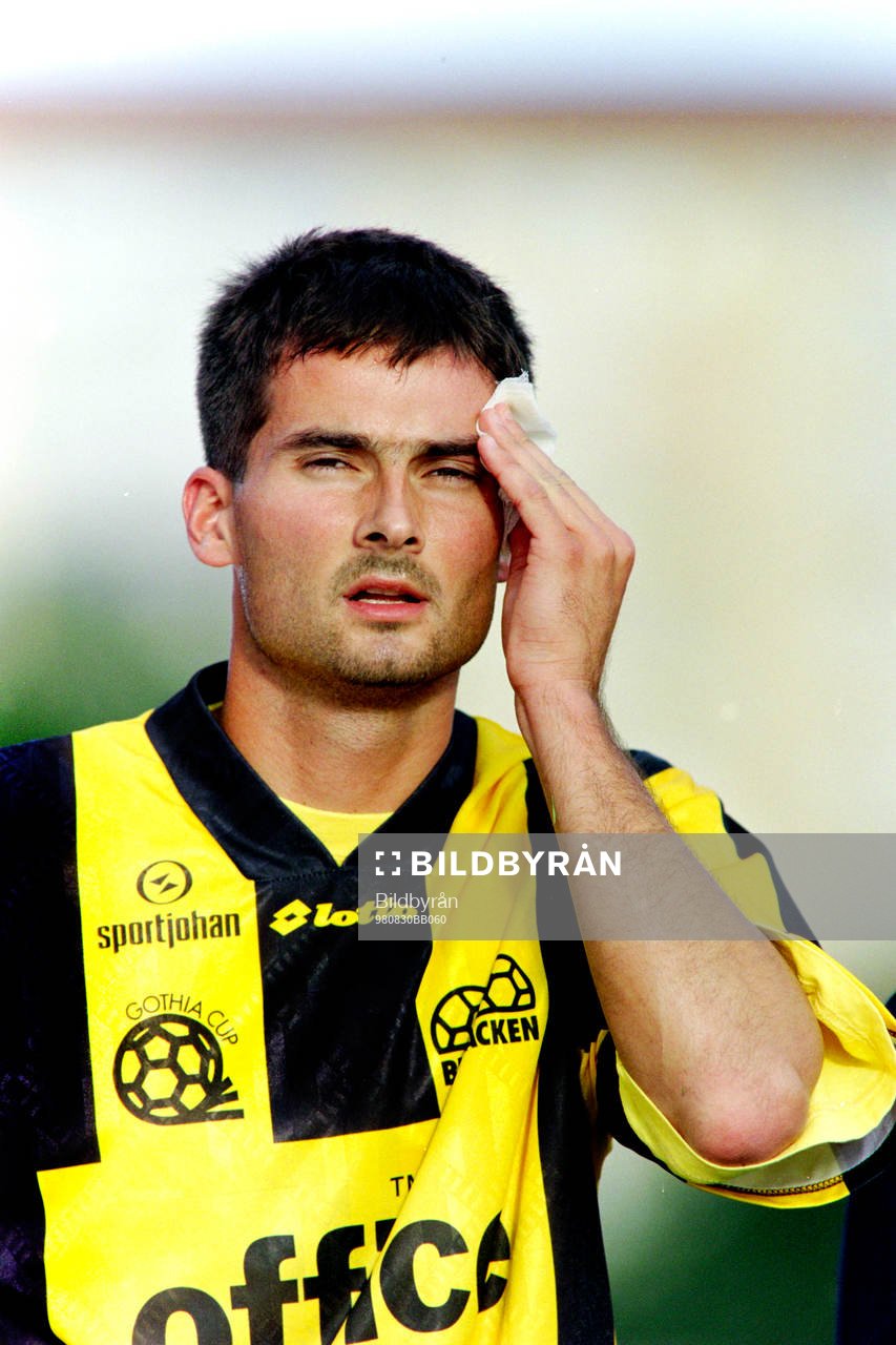 Joakim Söndergaard, Häcken har fått en smäll i ansiktet