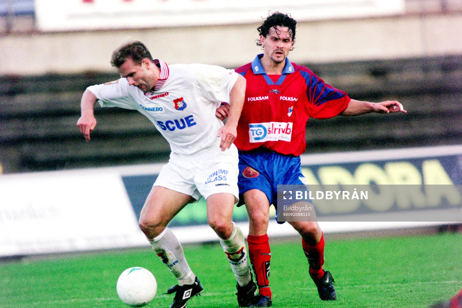 Fotboll, Allsvenskan, Öster - Örgryte, 0-1: Mark Watson, Öster till höger.