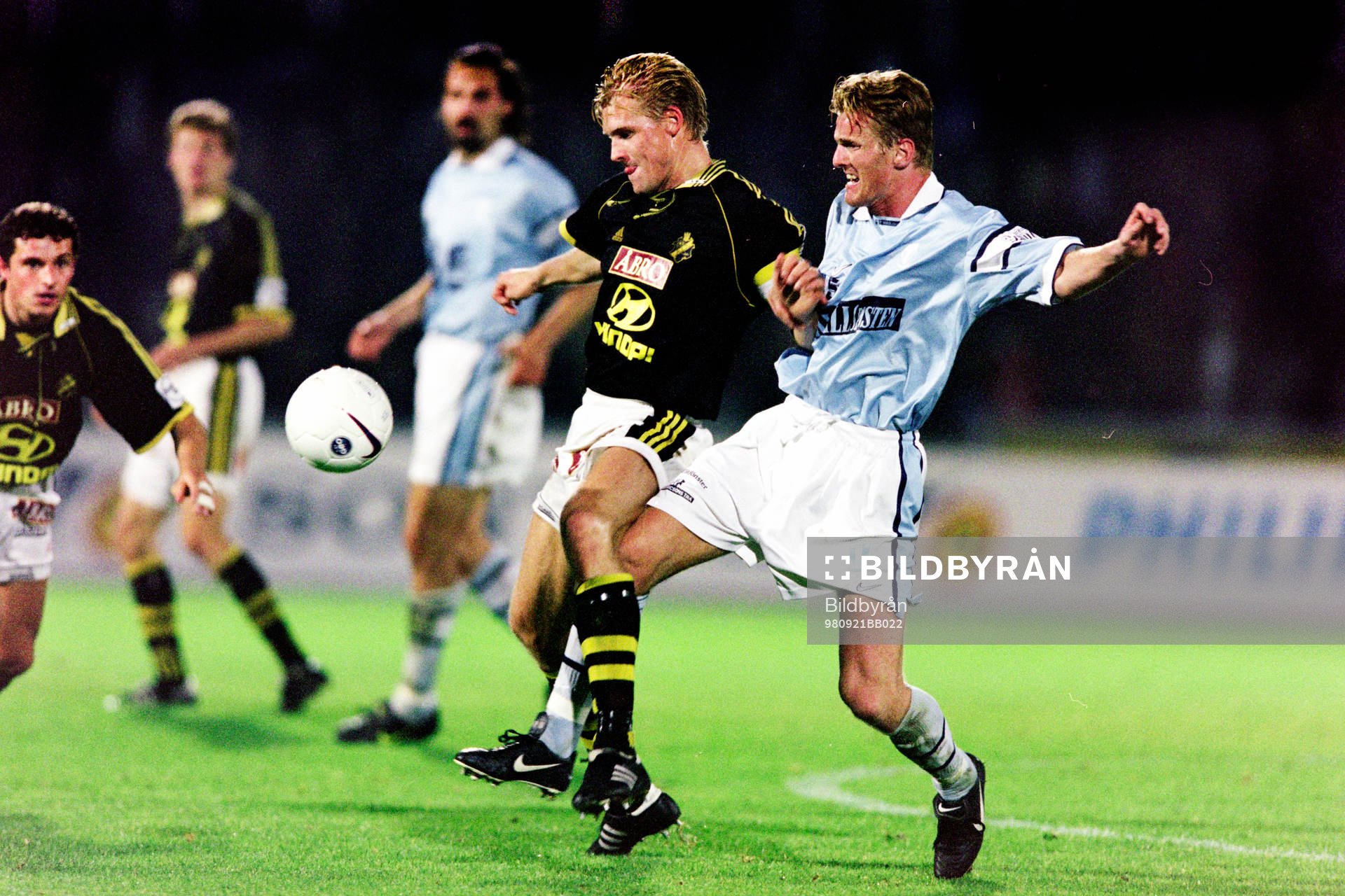 Johan Mjällby, AIK med Sverrir Sverrisson, Malmö i ryggen