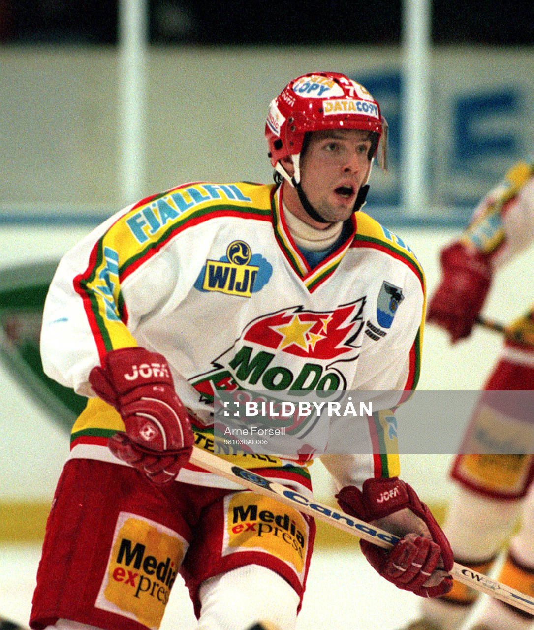 Hans Jonsson, Modo
