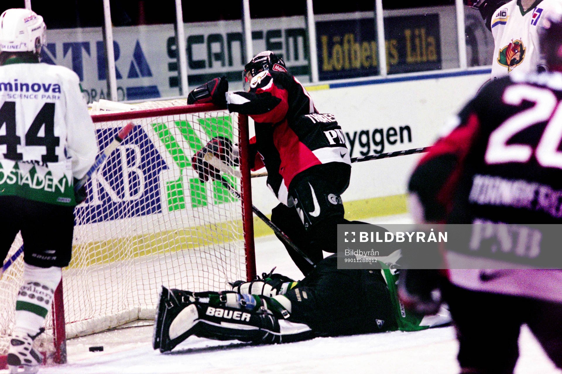 Marcus Thuresson, Malmö och pucken i mål bakom