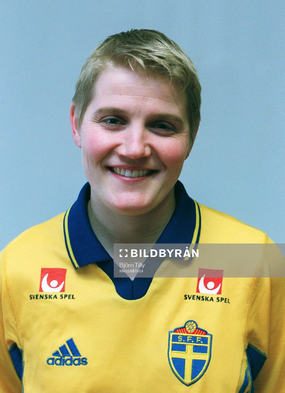 Åsa Lönnqvist, Sverige