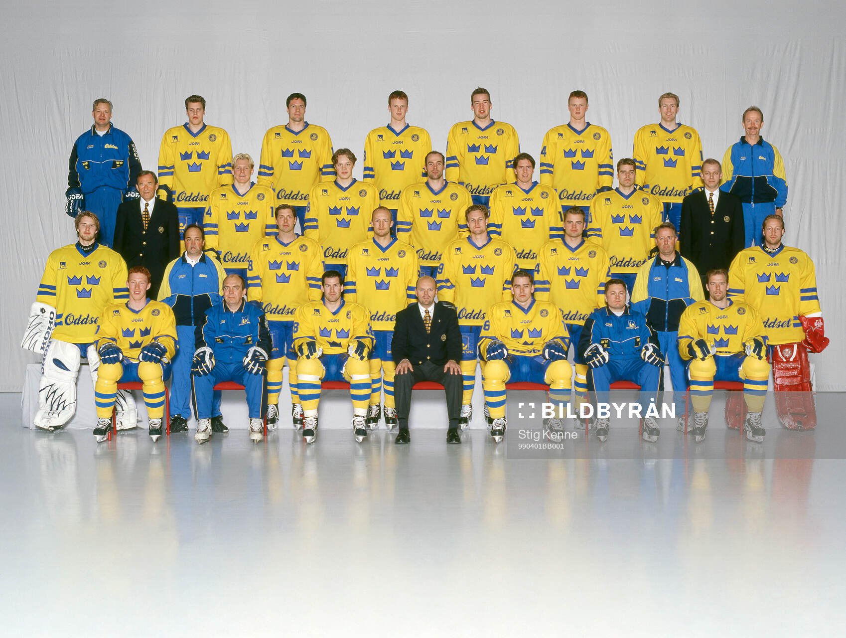 Players and team staff of Sweden pose for a team photo