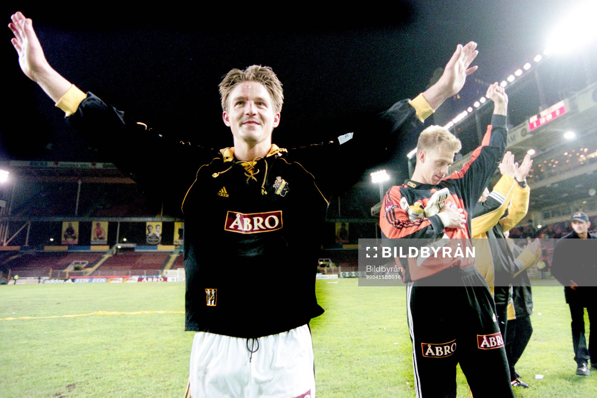 Fotboll, Svenska Cupen, Kvartsfinal, AIK - Trelleborg, 1-0 efter Golden goal: Patrick Englund, AIK jublar efter matchen.