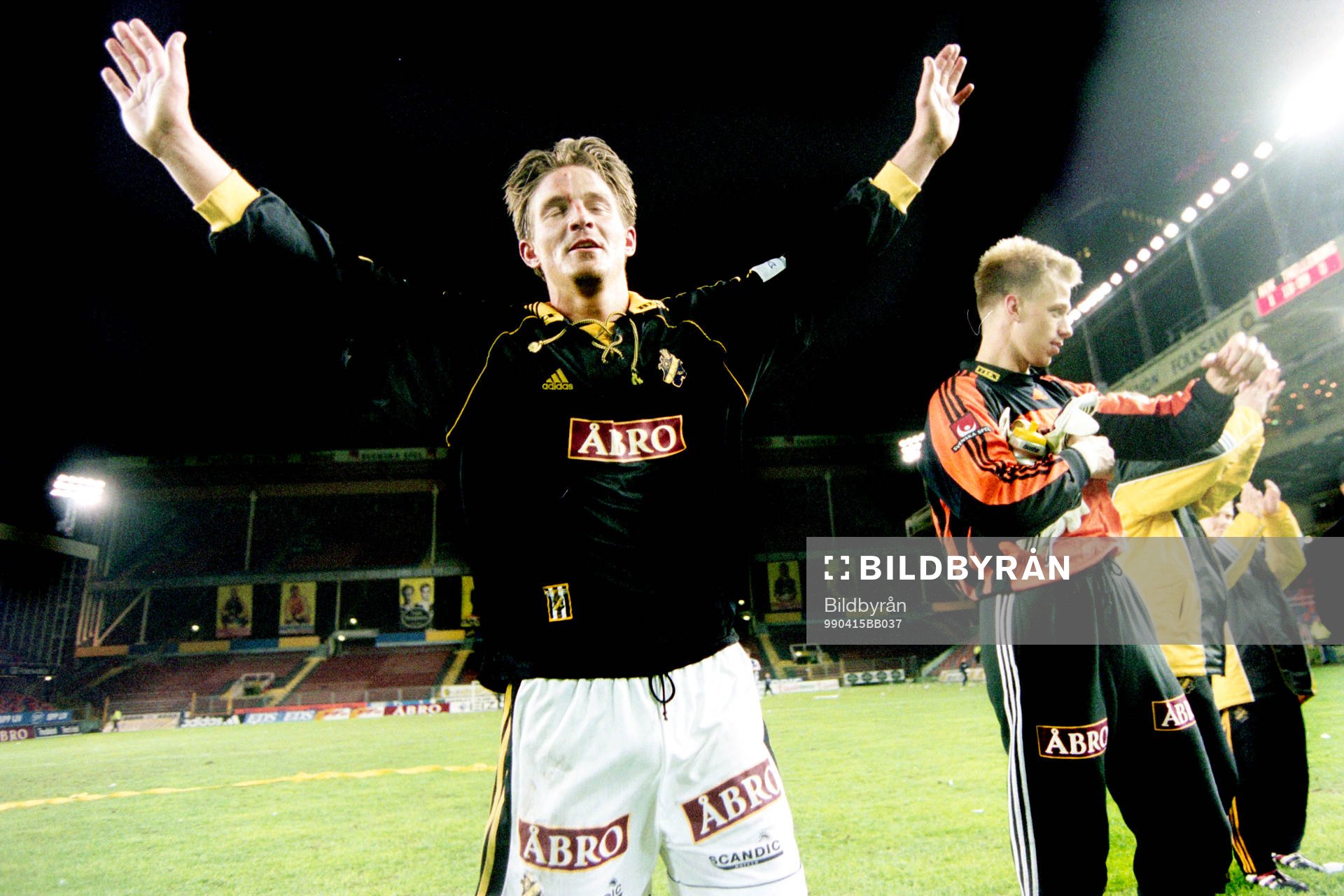 Fotboll, Svenska Cupen, Kvartsfinal, AIK - Trelleborg, 1-0 efter Golden goal: Patrick Englund, AIK jublar efter matchen.