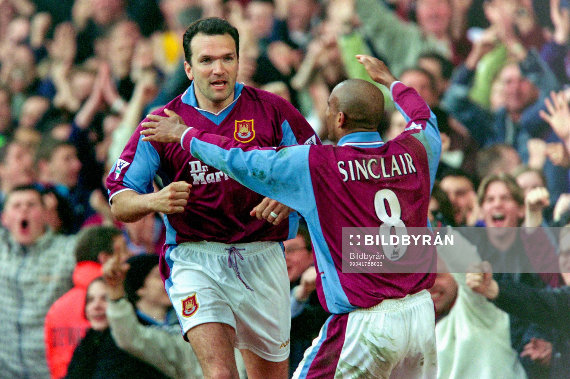 Football, Premier League 1998-1999, West Ham - Derby: Eyal Berkovic of West Ham celebrates his goal with Trevor Sinclair.