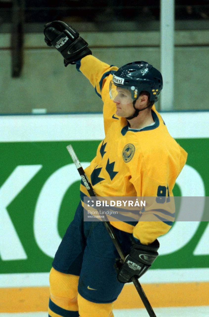 Markus Näslund, Sverige