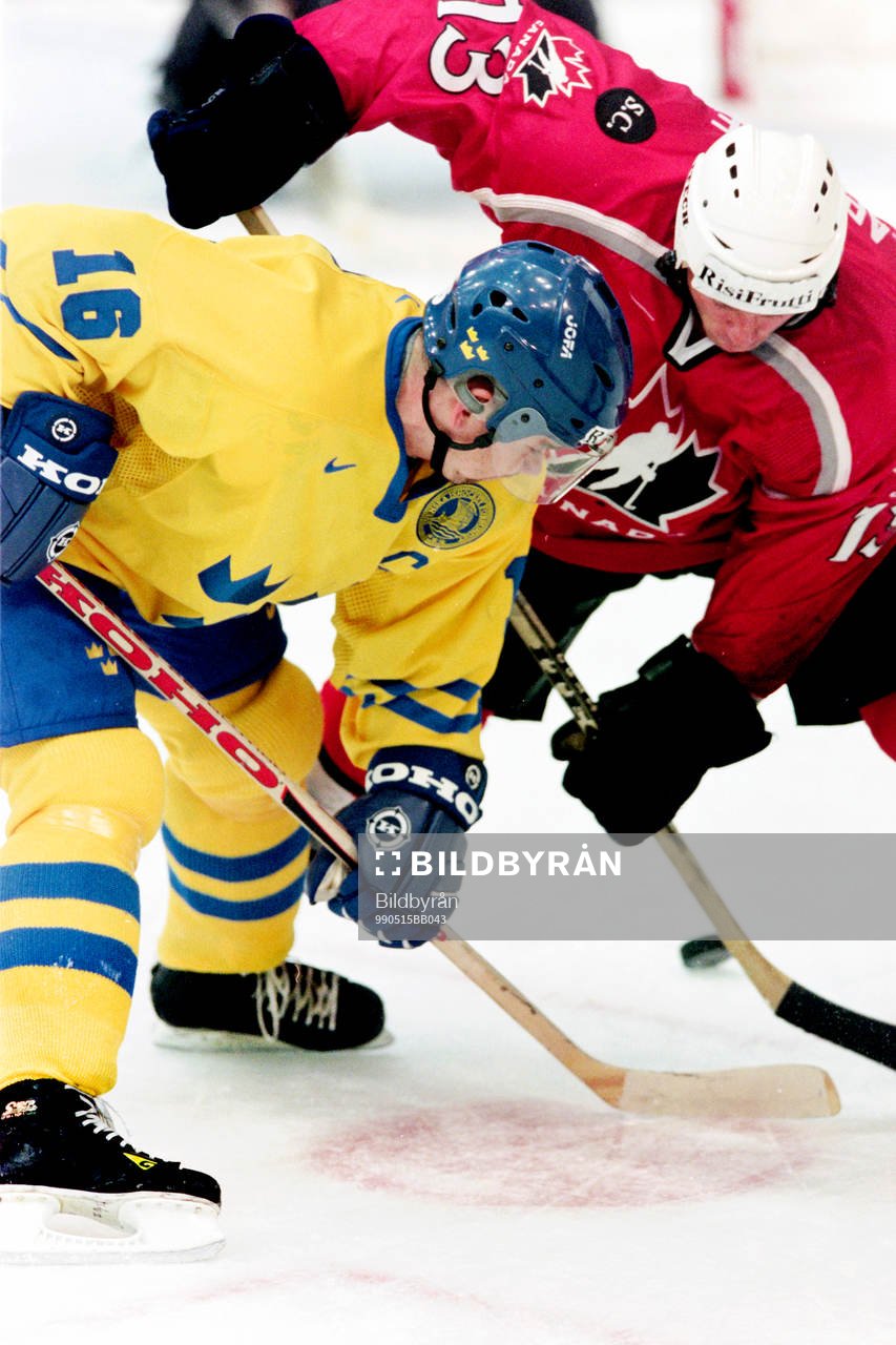 Nichlas Falk, Sverige i en tekning mot Claude Lapointe,