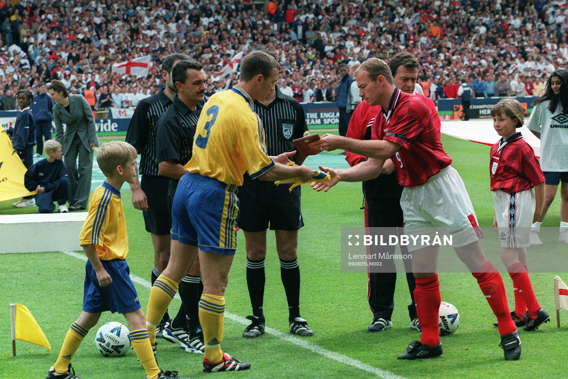 Patrik Andersson  och Alan Shearer