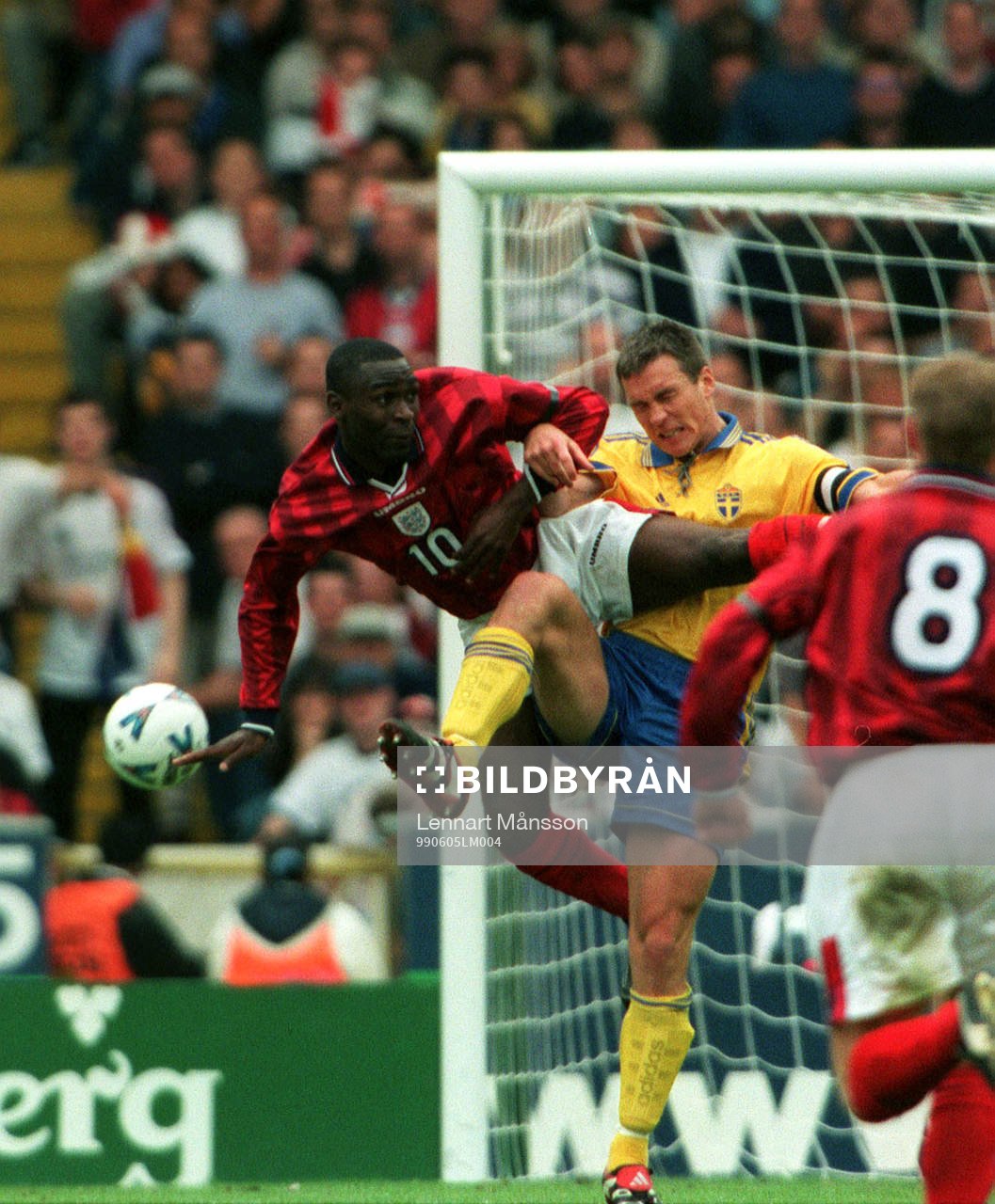 Andy Cole och Patrik Andersson, Sverige