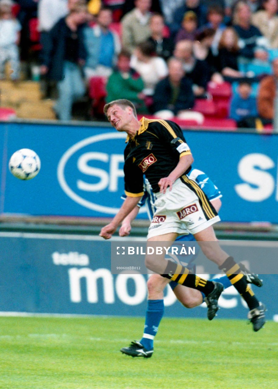 Michael Brundin, AIK vinner en nickduell
