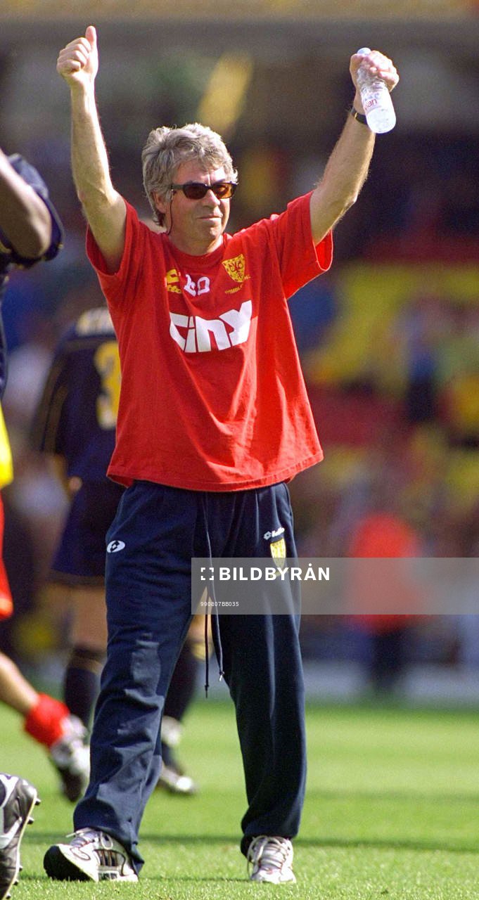 Wimbledon manager Egil Olsen (Egil Drillo Olsen)