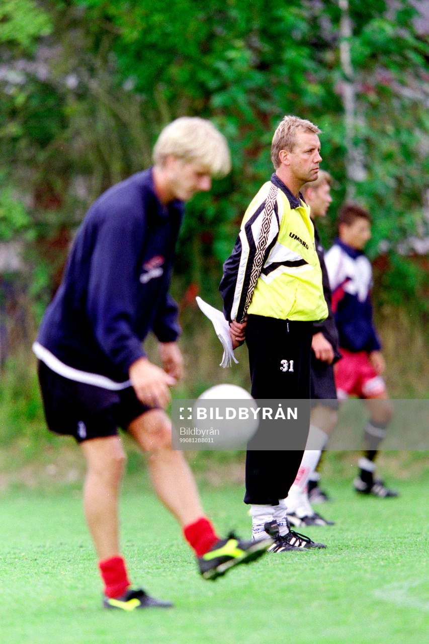 Fotboll, Mjällby, Träning: Hans Larsson, tränare i Mjällby. 