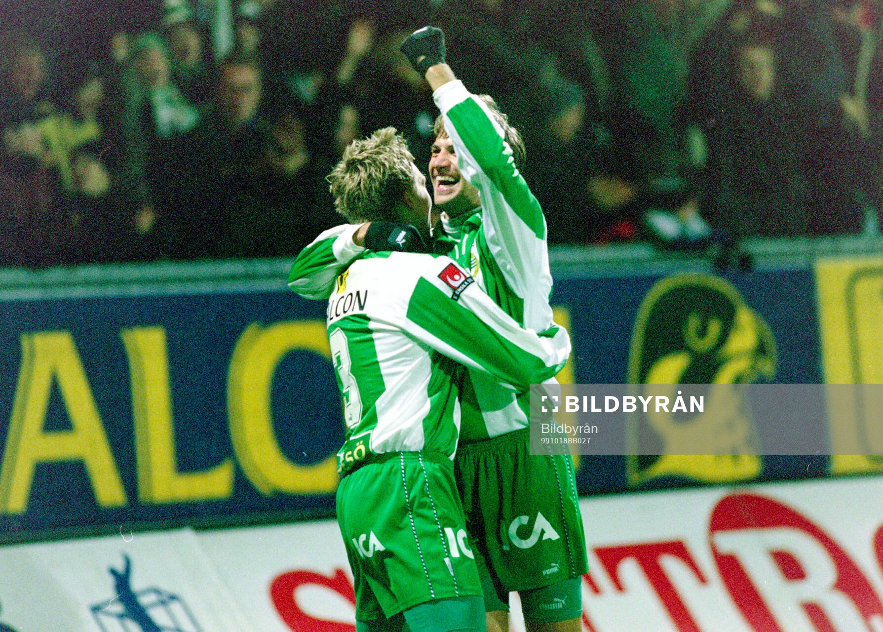 Hammarbys Jonas Stark (t v) och Hans Berggren jublar sedan