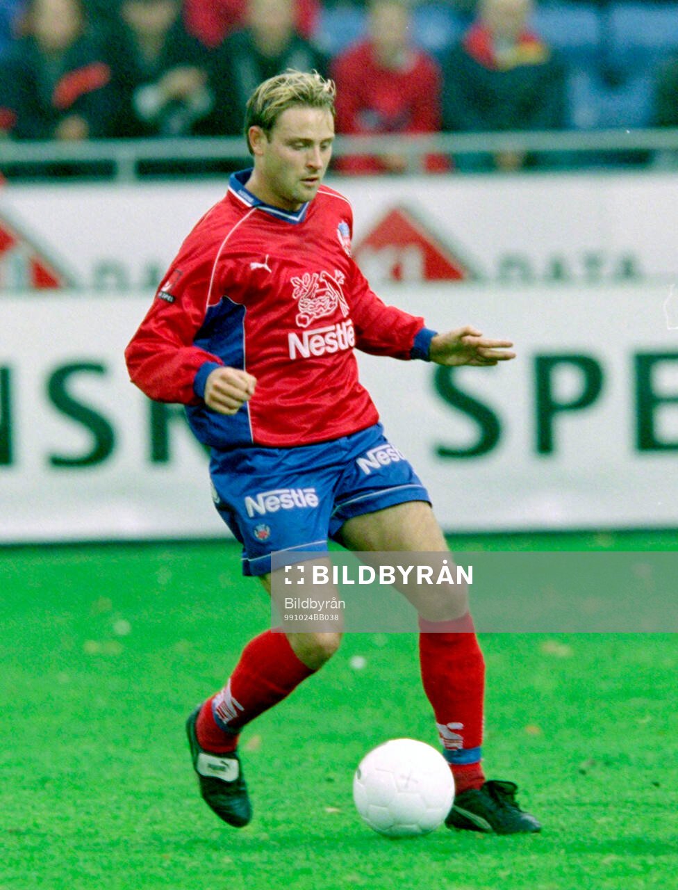 Fotboll, Allsvenskan 1999, Helsingborg - Hammarby 2-0: Helsingborgs Erik Wahlstedt.