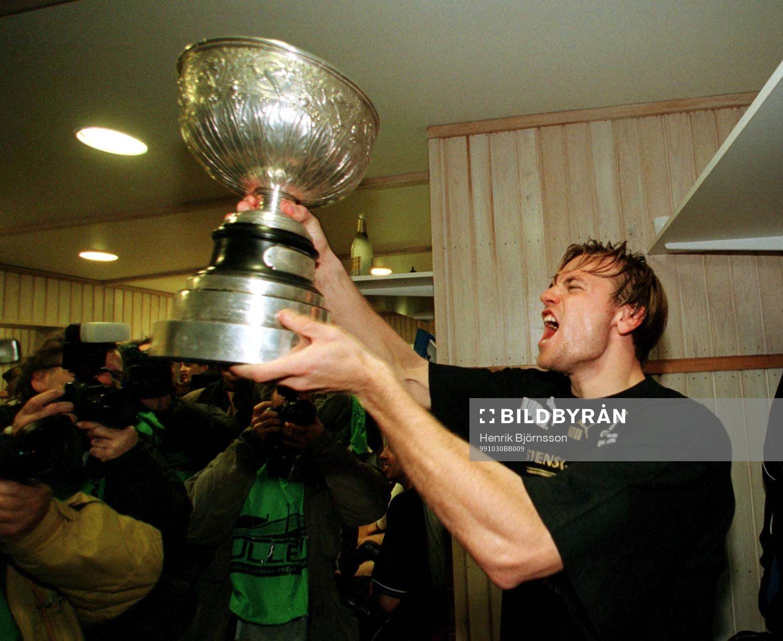 Mattias Jonson, Helsingborg, med von Rosens pokal