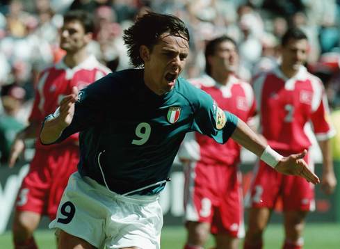  Filippo Inzaghi, Italien har avgjort och fått turkarna på fall.