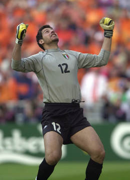  Francesco Toldo, Italien jublar efter en straffräddning