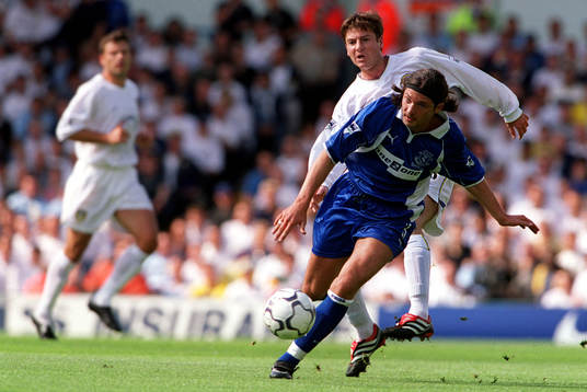  Alessandro Pistone, Everton och Michael Bridges, Leeds