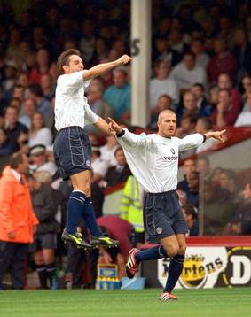  David Beckham och Gary Neville, Manchester (Jubel)