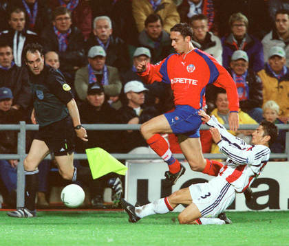  Rade Prica, Helsingborg och Bixente Lizarazu, Bayern München.