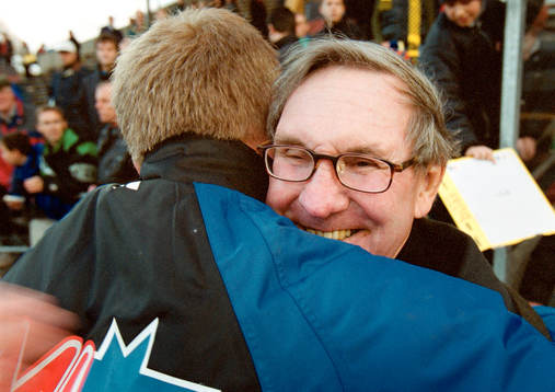  Halmstad BK Svenska mästare år 2000. Jan Andersson, assisterande tränare och Stig Nilsson, ordförande jublar