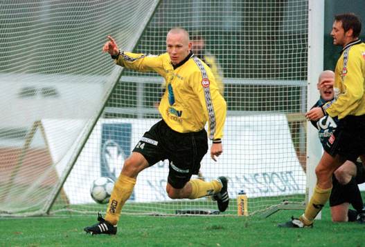  Garret Kusch svarade för ett äkta hattrick, totalt fem mål och bidrog till att föra Mjällby till allsvensk kval.