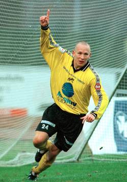  Garret Kusch svarade för ett äkta hattrick, totalt fem mål och bidrog till att föra Mjällby till allsvensk kval.