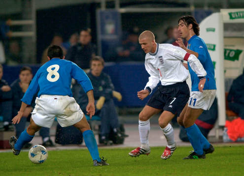  David Beckham, England och Marco Del Vecchio, Italien.