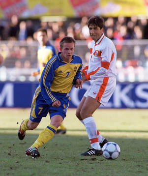 Tobias Linderoth, Sverige tar sig förbi Toni Micevski,