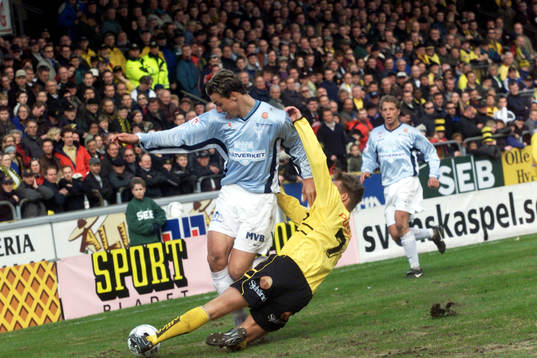 Zlatan Ibrahimovic, Malmö stoppas av Jesper Bengtsson,